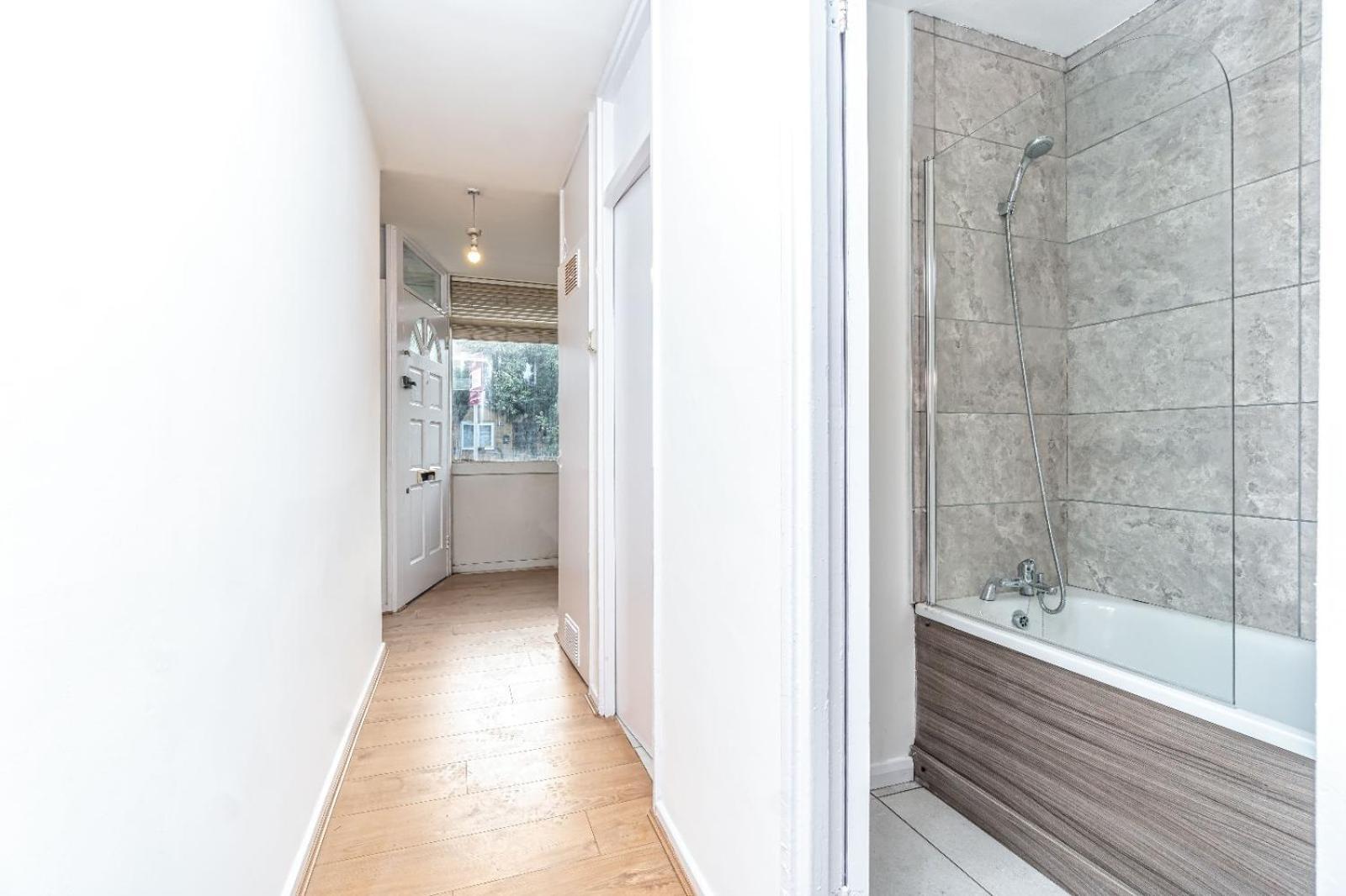לונדון Bright Guest House In Hackney מראה חיצוני תמונה