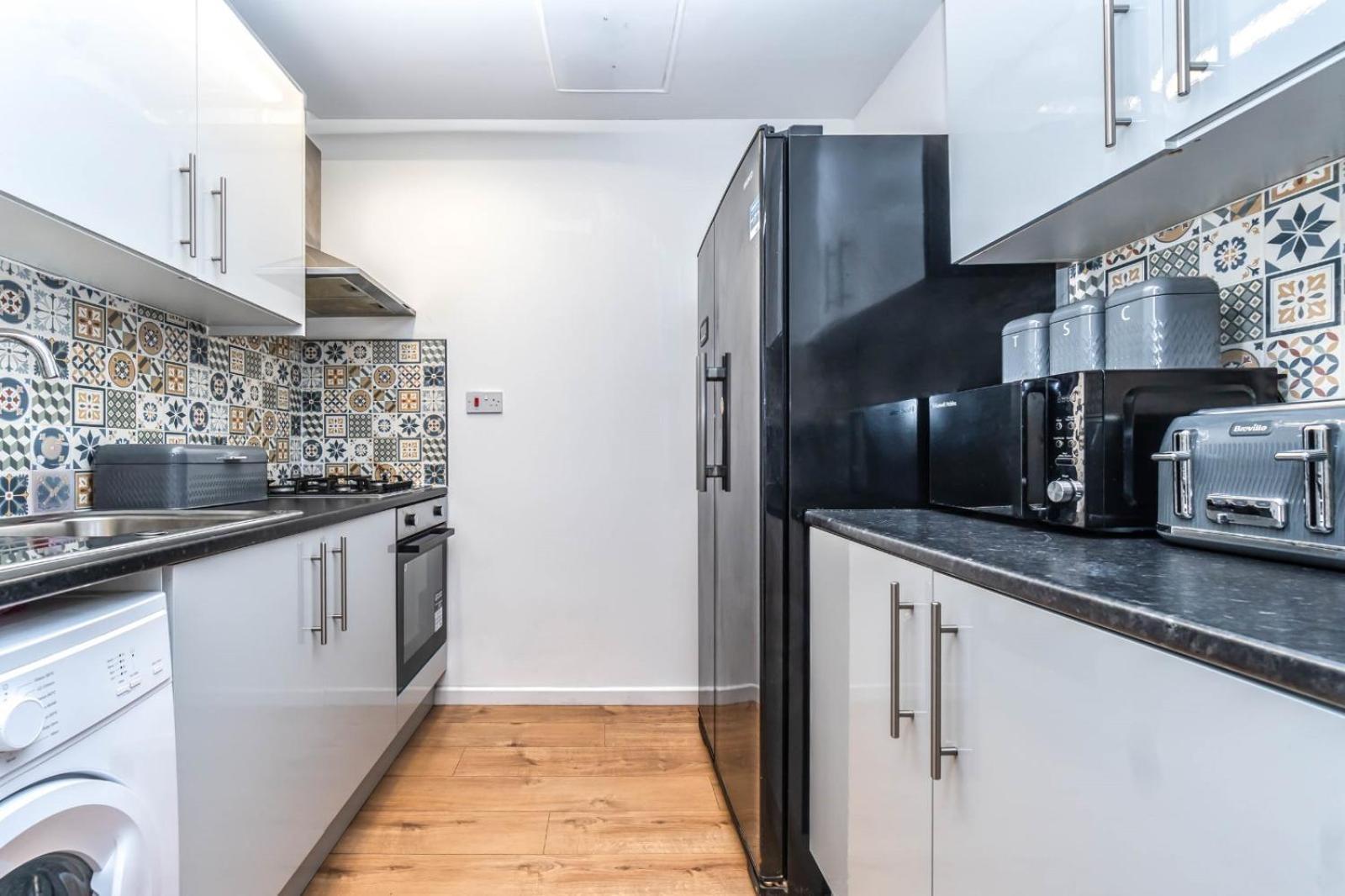 לונדון Bright Guest House In Hackney מראה חיצוני תמונה
