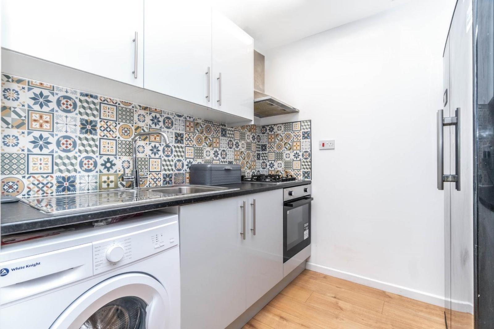 לונדון Bright Guest House In Hackney מראה חיצוני תמונה